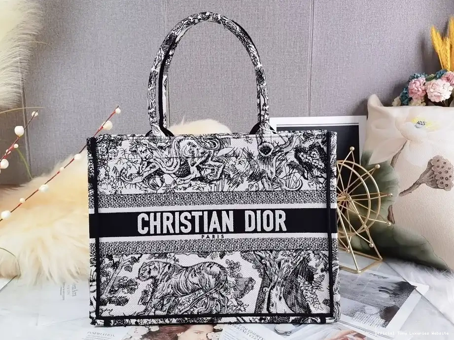 diro TOTE BOOK 0529